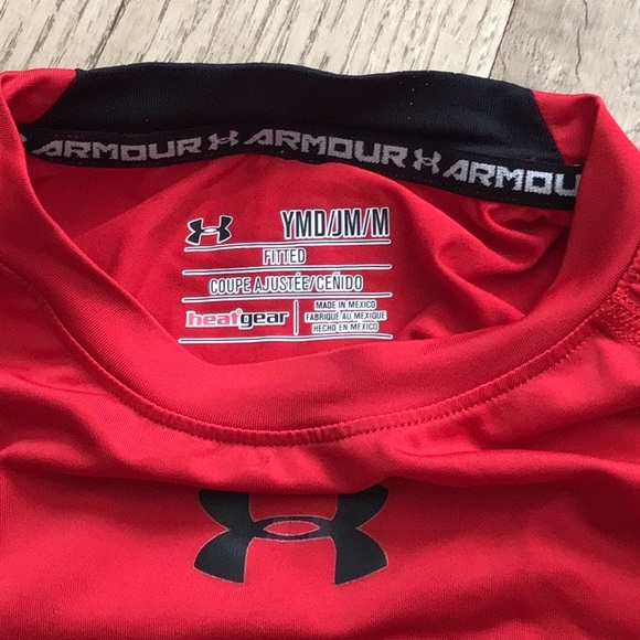 Under Armour Dri Fit Boys Shirt UPF30🦋🦋 - Picture 3 of 5